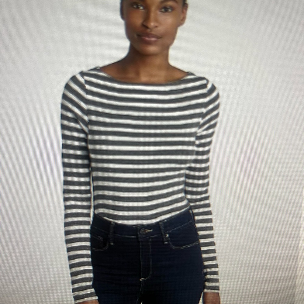 Striped GAP Women’s Boatneck Gray and White Women's long sleeve top. XS